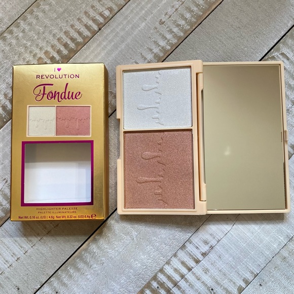 I Heart Revolution Makeup Bundle - Picture 9 of 14